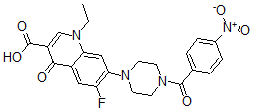 CAS 登录号：135038-30-1， 1-乙基-6-氟-7-[4-(4-硝基苯甲酰)哌嗪-1-基]-4-氧代喹啉-3-羧酸