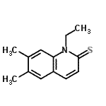 CAS 登录号：14434-09-4， 1-乙基-6,7-二甲基-2(1H)-喹啉硫酮