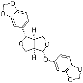 5-[(1S,3aR,4R,6aR)-4-(1,3-苯并二恶茂-5-氧基)四氢-1H,3H-呋喃并[3,4-c]呋喃-1-基]-1,3-苯并二恶茂分子结构 (CAS 526-07-8)